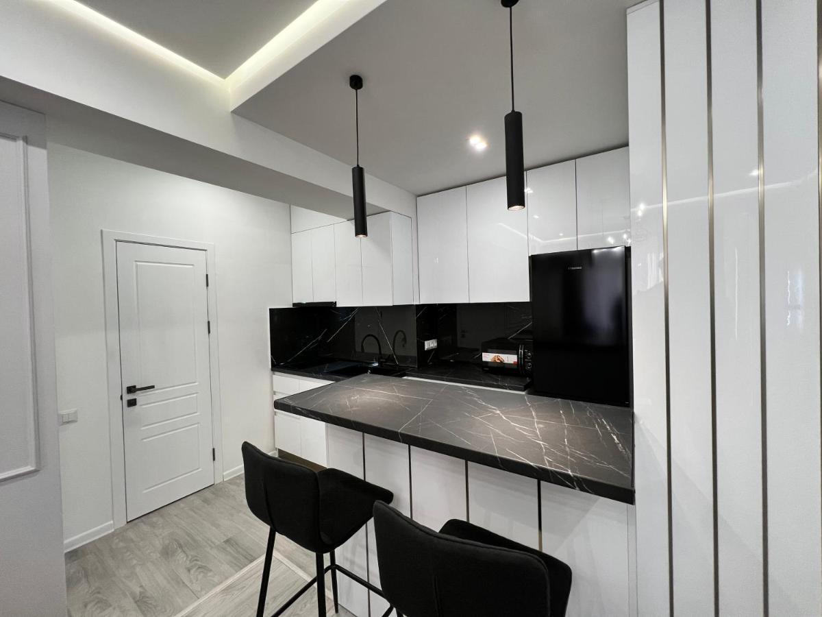 Cozy Apt 3 City Center 耶烈万 外观 照片