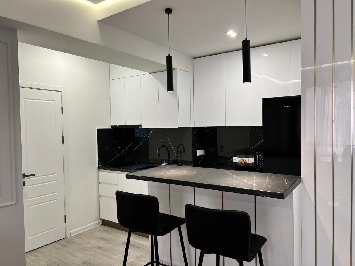 Cozy Apt 3 City Center 耶烈万 外观 照片